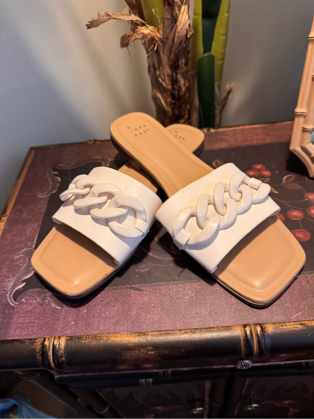 a new day White Chain-Detail Slide Sandals